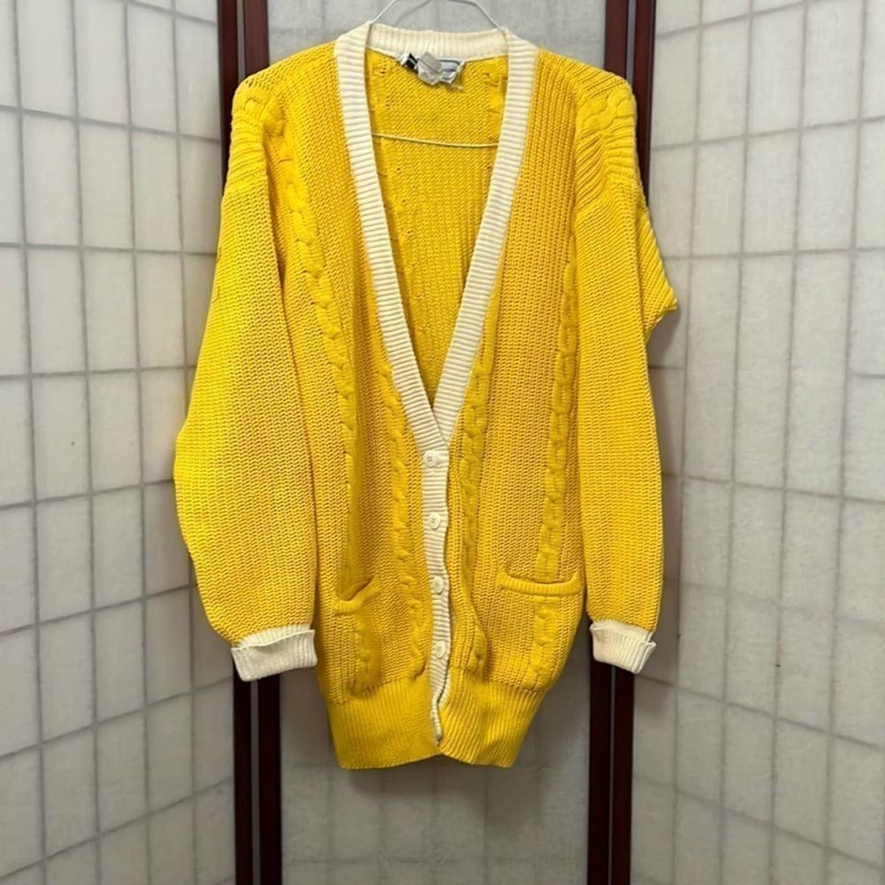 ADRIENNE VITTADINI CABLE KNIT SWEATER SIZE M